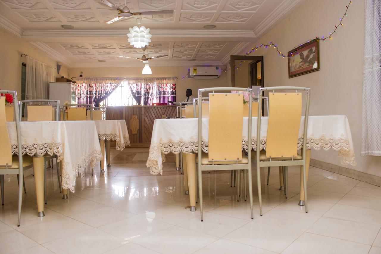 Lovista Hotel North Legon Kültér fotó