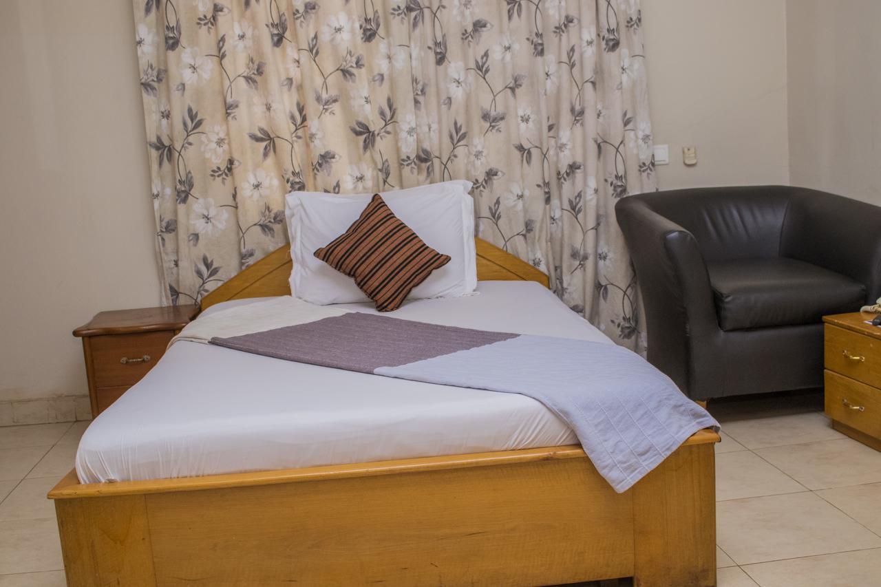 Lovista Hotel North Legon Kültér fotó